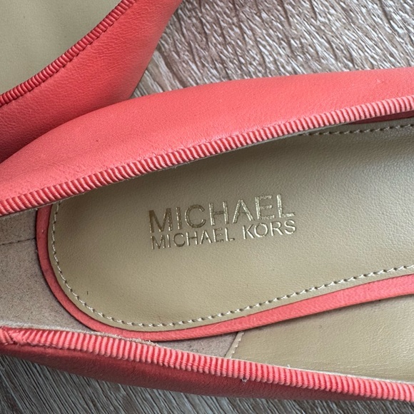 NWOB Michael Kors MK Logo Ballet Flats in Coral Pink - Picture 10 of 10